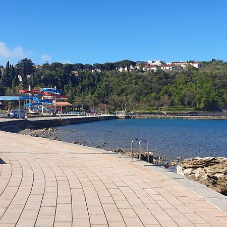 Apartments Laguna Gisela Изола Экстерьер фото