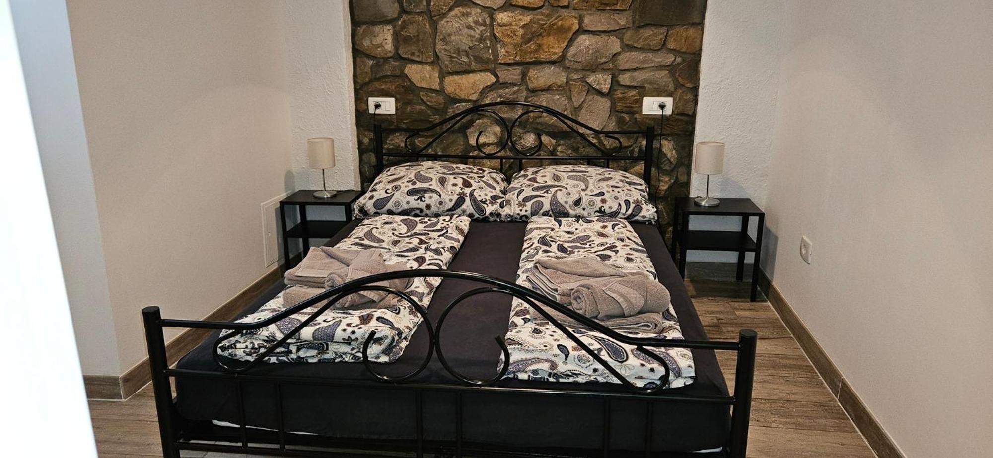 Apartments Laguna Gisela Изола Экстерьер фото